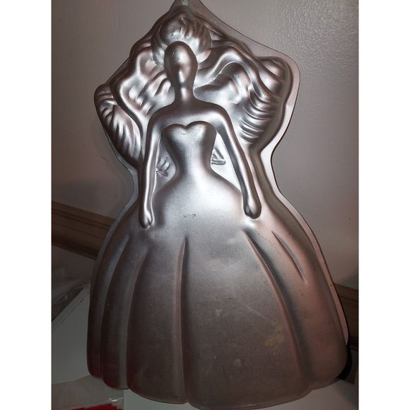 Barbie Doll And Enchanted Castle Aluminum Cake Pan/Mold - Picture 2 of 7